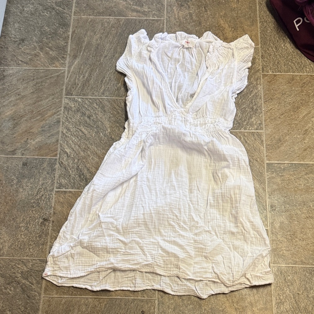 XiRENA White Crinkled Dress